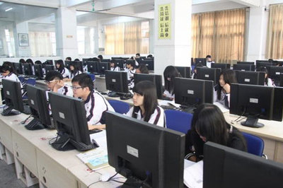 成都华夏旅游商务学校计算机应用专业